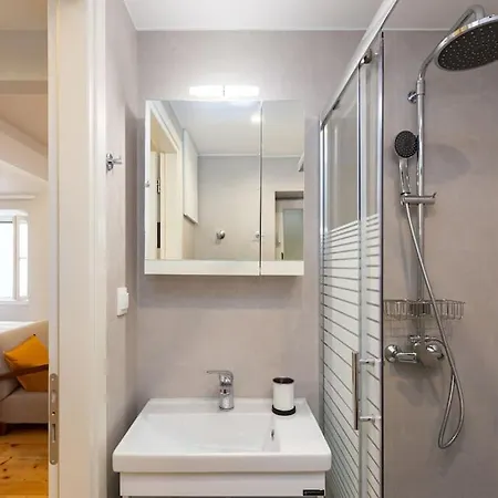 Spianada Wood & White - Minimal Fabulous Apt!